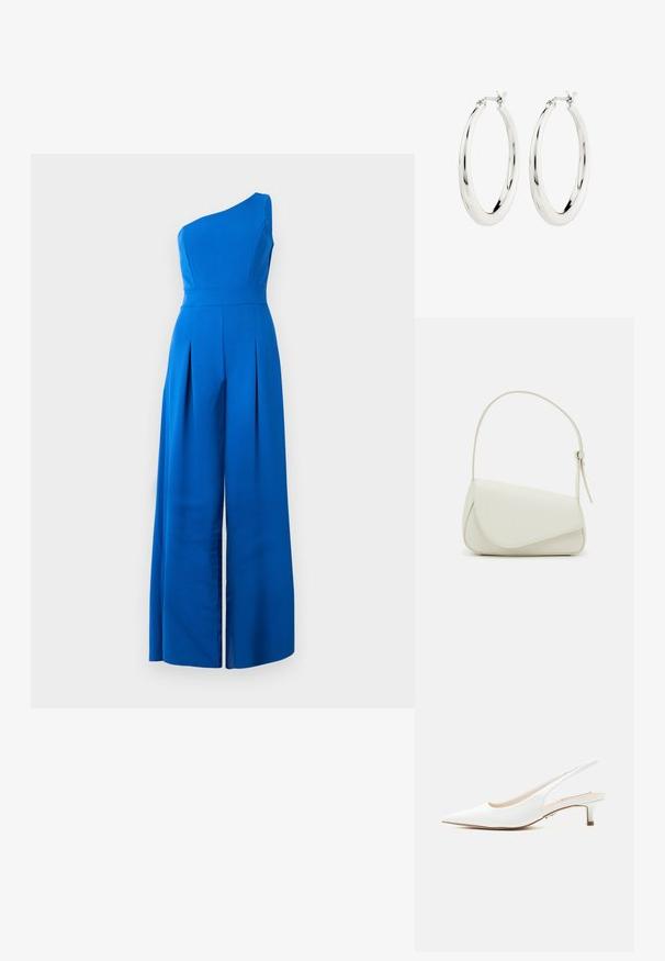 En-shoulder blå jumpsuit med en tætsiddende bodice, brede plisserede bukser og glat tekstur. Fremstillet af et let stof.; Hvid læderslingback sko med spids tå og lav kittenhæl på en ensartet lys baggrund.; Hvid taske i faux læder med en struktureret trekantet form, enkelt justerbart skulderstrop og en flaplås med kurver.; Sølvøreringe i form af hoops med en glat, blank finish. Cirkulær form, der har en sikker lås. Simpelt og elegant design.