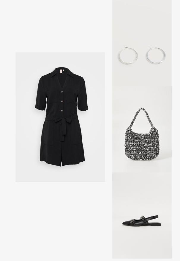 Combinaison noire à manches courtes avec col à revers, fermeture à boutons sur le devant, deux poches poitrine et une ceinture en tissu à la taille. Texture froissée.; Even&Odd by Zalando Ballerines à brides arrière - black; Sac en osier noir et blanc de forme arrondie, avec une surface texturée et une poignée tressée. Convient à un usage décontracté.; Boucles d’oreilles créoles en métal argenté avec une surface lisse légèrement incurvée et des fermoirs à clapet sur un fond blanc uni.