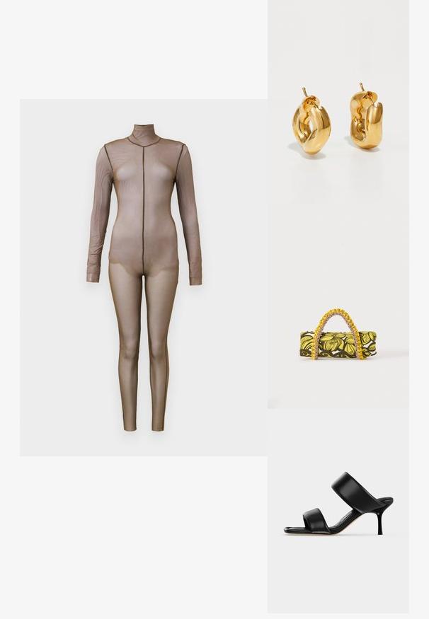 Brauner Mesh-Body mit langen Ärmeln und einem Mockneck. Verfügt über ein nahtloses Design mit einer figurbetonten Silhouette und minimalen Nähten.; Schwarze Leder-Mule-Sandale mit zwei breiten Riemen und einem schlanken, mittelhohen Stilettoabsatz auf einem schlichten hellen Hintergrund.; Rechteckige Tasche mit gelbem und schwarzem Blumenmuster und geflochtenem gelb-pinkem Griff auf weißem Hintergrund.; Fette goldene Creolen mit einem leicht verdrehten, röhrenförmigen Design und Steckverschlüssen auf einem weißen Hintergrund.
