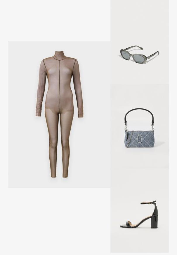 Brauner Mesh-Body mit langen Ärmeln und einem Mockneck. Verfügt über ein nahtloses Design mit einer figurbetonten Silhouette und minimalen Nähten.; Schwarze Lackleder-Sandalette mit hohem Absatz, Knöchelriemen und goldener Schnalle, offenem Zehenbereich und Blockabsatz auf weißem Hintergrund.; Graue Sonnenbrille mit ovalen Gläsern und einem kräftigen Rahmen. Verfügt über silberne Akzente an den Bügeln und eine glatte, glänzende Oberfläche.; Kleine rechteckige blaue gesteppten Denim-Handtasche mit schwarzem Ledergriff, silberner Kettenriemen, Reißverschluss und silbernem Logoemblem auf der Vorderseite.