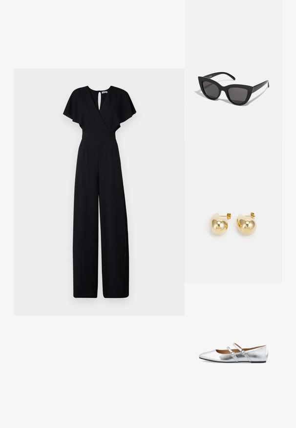 Sort jumpsuit med bred bendesign, korte flæseærmer og v-udskæring. Har en nøglehulslukning bagpå og en tætsiddende talje for et strømlinet look.; Sølvfarvede flade sko med tekstureret finish, spids tå og to justerbare ankelsnører. Sort sål, minimalistisk design og glat inderside.; Sorte cat-eye solbriller med mat finish, der har grå tonede linser, skarpe vinkler og slanke sidearme. Mærkenavnet er synligt på den indre arm.; Guld stud øreringe med en glat, rund form og blank overflade; har et lille stift til sikker fastgørelse.