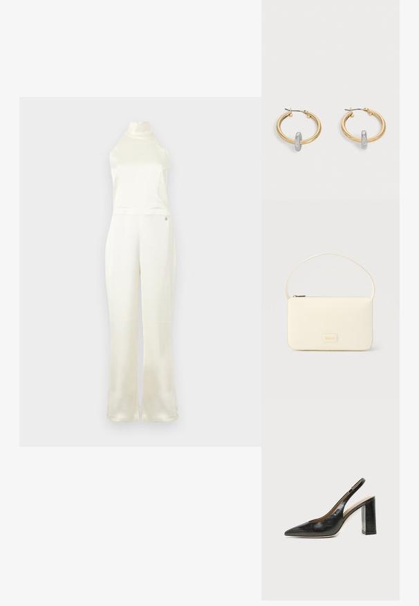 Creme satin jumpsuit med høj hals, tætsiddende buste og vidde ben. Har et lille logo-detail nær taljen. Glat struktur.; Sort læder peep-toe slingback sko med høj blokhæl og beige indvendig foring mod en ensfarvet lys baggrund.; Kremfarvet rektangulær håndtaske med en enkelt rem og lynlås øverst, med en lille præget logo-plakette foran.; Par guldtonede hoop øreringe med lille sølvfarvet loop-detalje på hver, vist mod lysegrå baggrund.