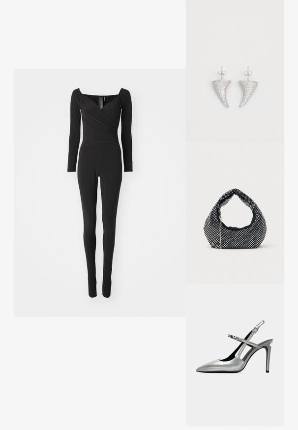 Schwarzer, langärmeliger Jumpsuit mit quadratischem Ausschnitt, Wickeldesign am Oberteil und enganliegenden Beinen, gefertigt aus dehnbarem Stoff.; Silberne Slingback-High Heels mit spitz zulaufender Schuhspitze, glänzendem Finish und dünnem Stiletto-Absatz. Dekorativer Riemen mit metallischen Akzenten.; Schwarze Netz-Handtasche verziert mit silbernen Nieten, mit einem gebogenen Griff und einem Kettenriemen. Weiche Textur mit runder Form.; Silberne, hornförmige Ohrringe, besetzt mit kleinen klaren Steinen, mit einem Steckverschluss zur Befestigung. Glatte Textur und metallisches Finish.