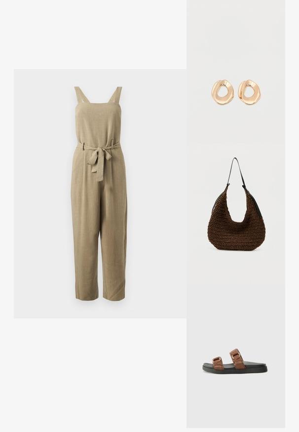 Combinaison beige en lin sans manches avec encolure carrée, jambes larges et ceinture en tissu assorti nouée à la taille.; Des sandales en cuir marron à glisser présentent deux larges lanières avec du matériel doré, reposant sur une semelle en caoutchouc noir texturé.; Sac à main tressé marron avec une forme douce et arrondie et une seule sangle d'épaule noire mince sur un fond uni.; Paired boucles d'oreilles en métal doré poli de forme irrégulière avec un centre ouvert sur un fond blanc uni.