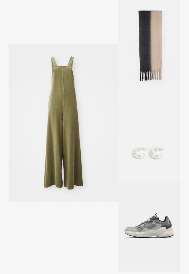 Pantalones de peto de pana verde oliva con piernas anchas, tirantes ajustables y una superficie texturizada. Diseño simple, sin patrones visibles ni herrajes.; Zapatilla gris y gris claro con una parte superior texturizada, lengüeta acolchada y detalles en negro. Cuenta con una gruesa mediasuela de espuma blanca y suela negra.; Bufanda ombré con una textura suave, que va del gris oscuro al beige claro, con flecos en los bordes inferiores.; Pendientes en tono plateado con un diseño de aro retorcido, que presentan una superficie texturizada y detalles acanalados, asegurados con un cierre de pua.
