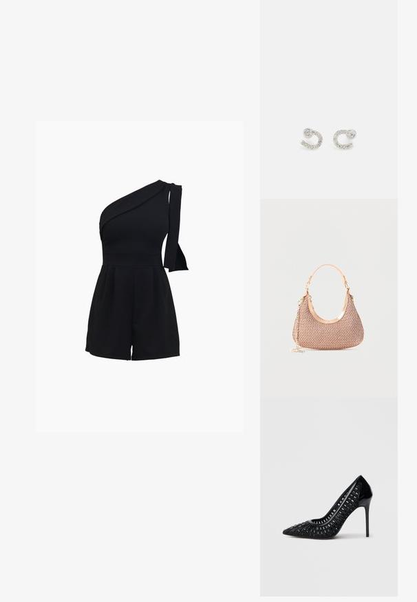 Schwarzer Ein-Schulter-Jumpsuit mit tailliertem Oberteil, plissierten Shorts und einer Schleifendetail an der Schulter, gefertigt aus einem weichen, dehnbaren Material.; Schwarzer High-Heel-Schuh mit spitz zulaufender Spitze und offenem Gitterdesign. Hergestellt aus glänzendem Material, mit elegantem Stilettoabsatz.; Kleine beiger, gewebter Handtasche mit einem einzigen Riemen und goldener Kettendetail, vor schlichtem hellem Hintergrund gezeigt.; Silberne Ohrringe in Form eines gebogenen Buchstabens C, verziert mit klaren, runden Strasssteinen entlang der Kante. Glatte metallische Textur.