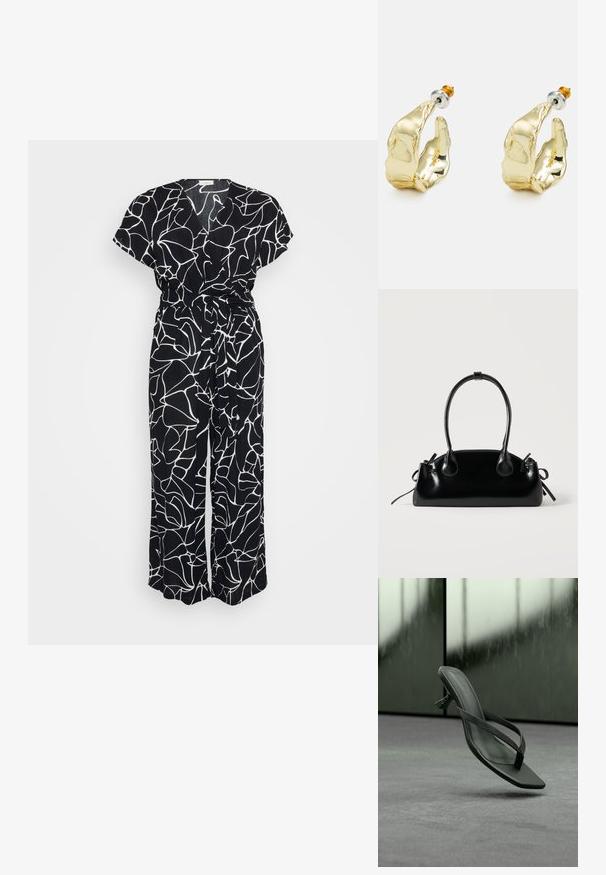 Sort jumpsuit med et hvidt abstrakt linjemønster, korte ærmer, V-hals og bånd i taljen. Stoffet har et blødt, tekstureret udseende.; Sort minimalistisk hælsandal med firkantet tå og tynde remme, svævende over et gråt tæppe.; Lille sort blank håndtaske med to lange håndtag og snøre-detaljer i siden på en ensfarvet lys baggrund.; Guldtonede øreringe formet som abstrakte hænder, med en skinnende overflade, intrikate detaljer og en sølv- og guldfarvet post til sikker fastgørelse.