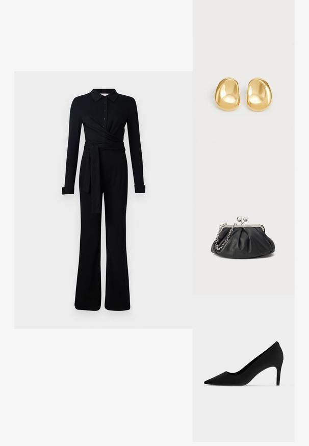 Sort langærmet jumpsuit med krave, knaplukning, indviklet design og en bælte i taljen. Fremstillet af blødt, strækbart stof.; Sort højhælet sko med spids tå, en slank hæl og en glat mat finish, vist i sideprofil på hvid baggrund.; Sort læder clutch med samlet tekstur, sølvfarvet metalramme, kys-lås lukning og kædestrop. Glat, blød overflade.; Guldfarvede stud øreringe med en glat, rund form og en reflekterende overflade, der fremhæver et minimalistisk design uden synlige mønstre.