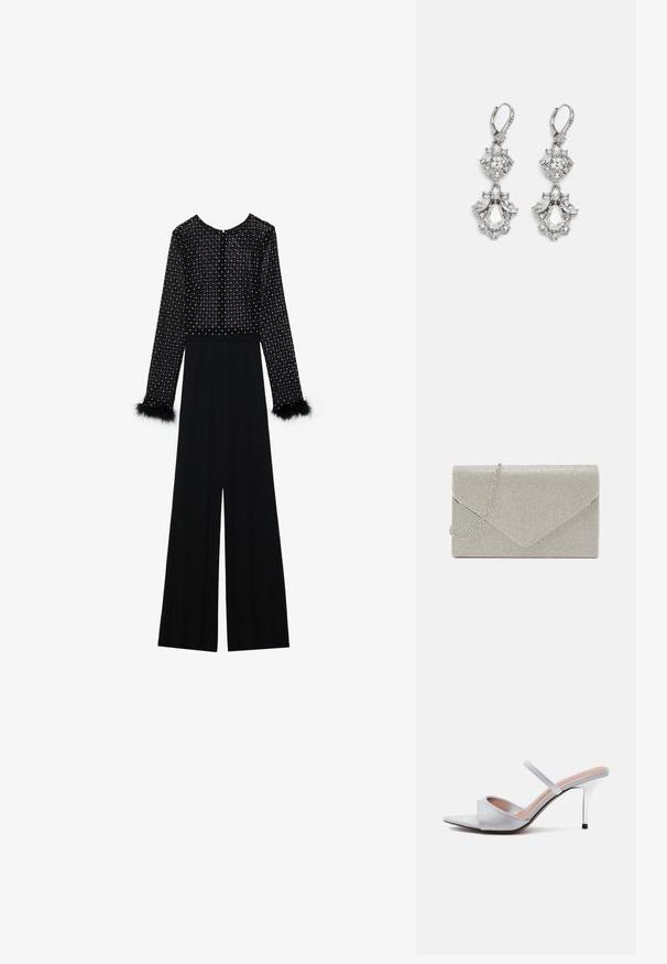 Sort jumpsuit med lange ærmer, udsmykket bodice med krystaller og fjer-accenter ved manchetterne. Bred ben-design, slank silhuet.; Sølv højhælede mule med spids snude, glitrende bred rem over tæerne og tynd rem over foden på hvid baggrund.; Metallic sølv clutch taske med et kuvert-design, udsmykket med et struktureret mønster, der har en aftagelig kæde-strop.; Sølvfarvede øreringe med flere klare krystalgemstones i dråbe- og marquiseformer, med låse med bøjlestik og detaljeret udsmykning.
