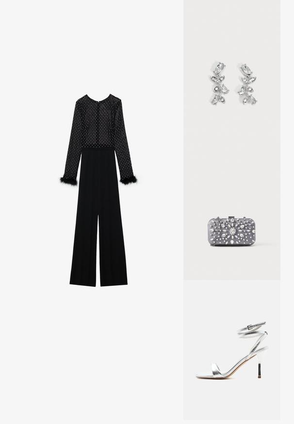 Zwarte jumpsuit met lange mouwen, versierde lijf met kristallen en pluizige accenten op de manchetten. Wijde pijpen, slanke silhouet.; Zilveren sandaal met hoge hak en enkelbandjes die rond de enkel wikkelen, met een dunne stilettohak, zijaanzicht op een witte achtergrond.; Kleine rechthoekige donkergrijze clutch versierd met heldere strass-steentjes in een uitstralend patroon en een zilveren kettingband.; Oorbellen in zilverkleur met heldere marquise en ronde kristallen, gerangschikt in een bloemrankontwerp op een witte achtergrond.