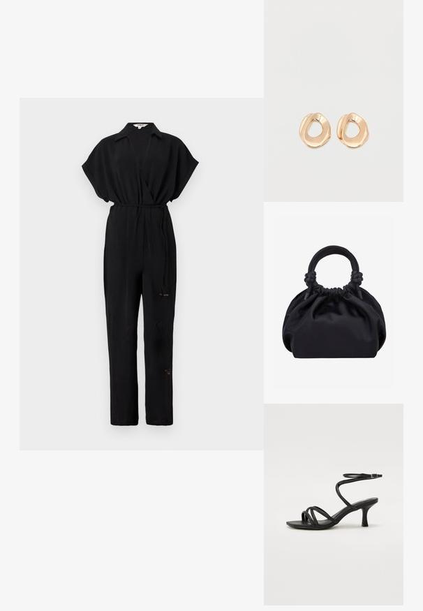 Sort jumpsuit med korte ærmer, omslag design og en cinched talje. Har et tekstureret stof og diskret detailing ved kanten.; Even&Odd Wide Fit by Zalando Sandaler - black; Sort blød stofhåndtaske med samlet top og cirkulære polstrede håndtag bundet med knuder på hver side.; Par af uregelmæssigt formede, polerede øreringe i guldfarvet metal med åben midte på en ens hvid baggrund.