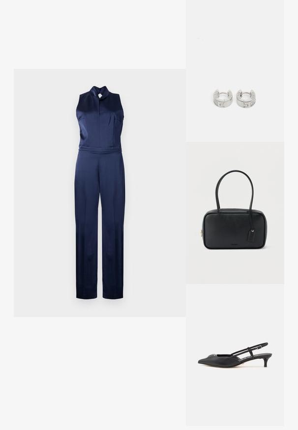Mørkeblå satin jumpsuit med høj hals, uden ærmer og skræddersyet pasform med brede ben, præsenteret mod en lys grå baggrund.; Sorte slingback-sko med spids tå, lavet af glat materiale, med en lille hæl og en dekorativ sølvaccent på vamps.; Sort rektangulær håndtaske med dobbelte runde håndtag, gylden lynlås og præget "HUGO"-logo foran med fastgjort lædermærke.; Guess STYLISH - Øreringe - silver-coloured