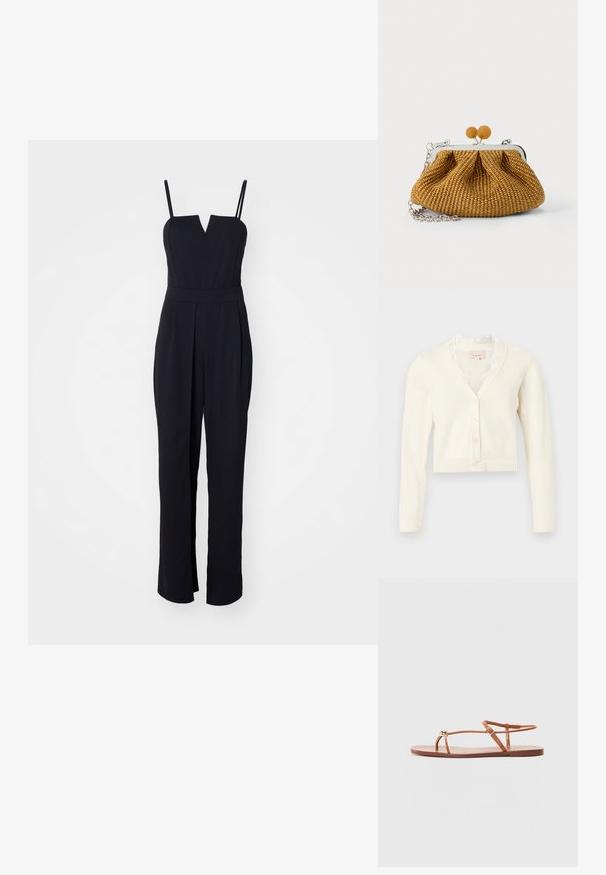 Zwarte overall met een V-halslijn, dunne bandjes en een getailleerde top. Het ontwerp met wijde pijpen en plooien voegt structuur toe. Gladde stofstructuur.; Witte cropped cardigan met V-hals, lange mouwen, drie knopen aan de voorkant en een kanten randje rond de halslijn.; Loeffler Randall LARA STRAPPY - Teensandalen - timber; Kleine bruin geweven clutch portemonnee met zilveren metalen frame, twee ronde houten sluitingen en een korte zilveren kettingriem op een witte achtergrond.