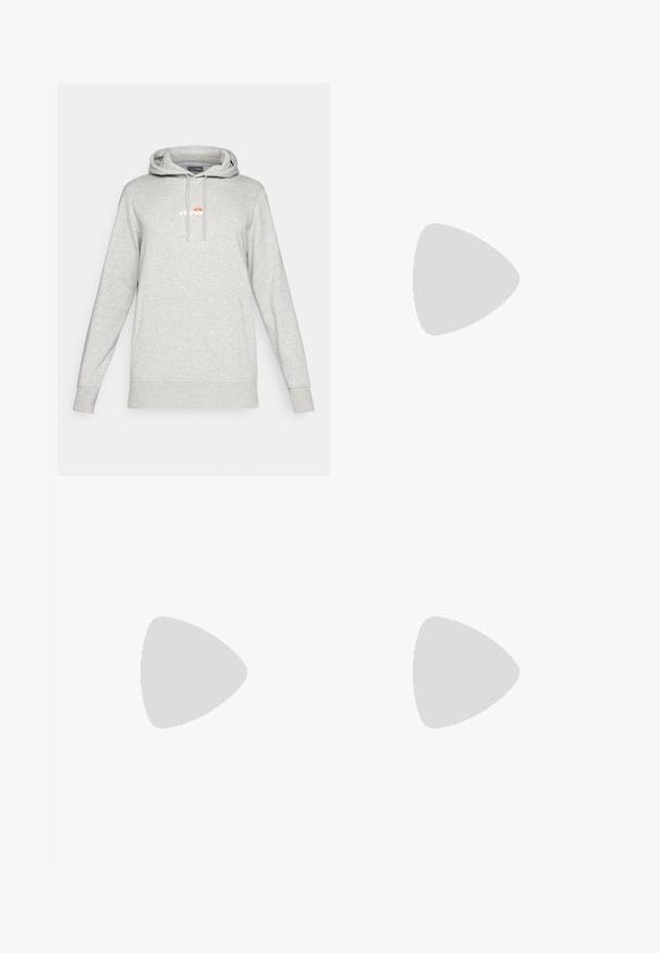 Junger Mann, der einen hellgrauen ellesse Hoodie und Jogginghose mit weißen und orangen Logos sowie eine leuchtend blaue Strickmütze vor einfarbigem Hintergrund trägt.; Schwarzes T-Shirt mit kurzen Ärmeln und Rundhalsausschnitt mit geradem Schnitt, auf einfachem hellgrauem Hintergrund dargestellt.; Helle blaue gerade geschnittene Jeans aus Denim mit einem klassischen Fünf-Taschen-Design, einem vorderen Knopfverschluss und sichtbaren Nähdetails.; Schwarzer Sportschuh mit atmungsaktivem Mesh-Obermaterial, strukturierten Akzenten und einer wellenförmigen Gummisohle. Verfügt über ein reflektierendes Logo und ein Schnürsystem.