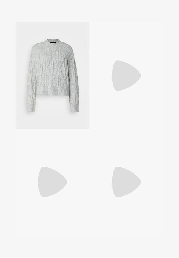 Vero Moda Tall VMBAILY HIGHNECK  - Neule - light grey melange; Slim-fit farkut, jotka on valmistettu pehmeästä, vaaleansinisestä denimmateriaalista. Niissä on viisi taskua, vetoketjusuljenta ja vyölenkit, sekä sileä pinta ja vähäinen kuluminen.; Harmaa keskisääreen ulottuva löysä saapas, jossa on musta pohja ja kaksi säädettävää sivuvyötä, esitetty sivuprofiilissa valkoisella taustalla.; Mustalla kankaisella olkalaukulla on kierretty kahva, irrotettava hihna ja vetoketjullinen yläosaverho. Sileä pinta ja minimalistinen muotoilu.