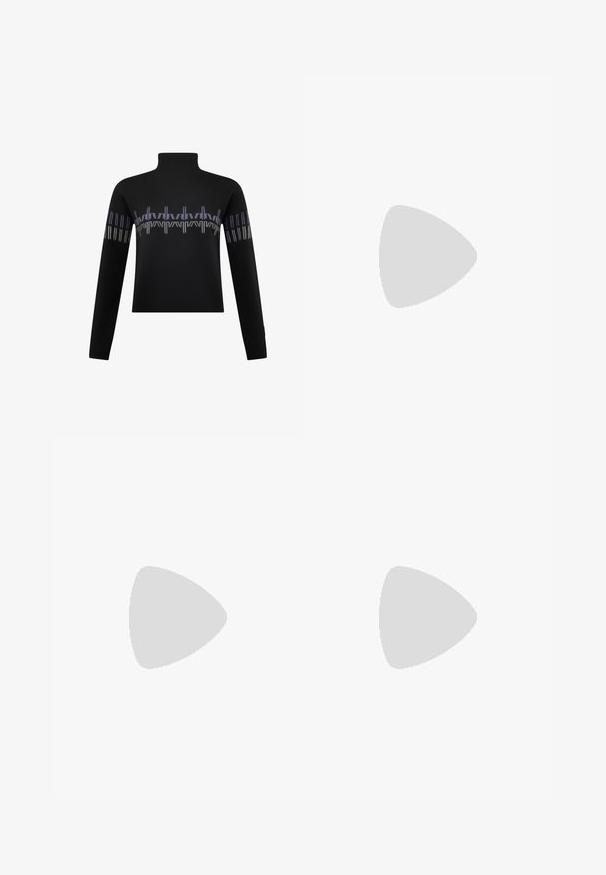 Schwarzer Pullover mit hohem Halsausschnitt, aus gestricktem Material, das ein geometrisches Muster in Grau und Blau über die Brust und Ärmel aufweist.; Hellgraue Skihose mit zwei Fronttaschen, gefältetem Design und schwarzen Akzenten am unteren Teil. Hergestellt aus strapazierfähigem, flexiblem Material.; DC Shoes LOTUS STEP ON  - Snowboot/Winterstiefel - black; Schwarze Handschuhe aus einem wasserfesten Stoff, mit einem strukturierten Griffbereich an den Handflächen und einem weichen Kunstfellbund für Wärme und Komfort.