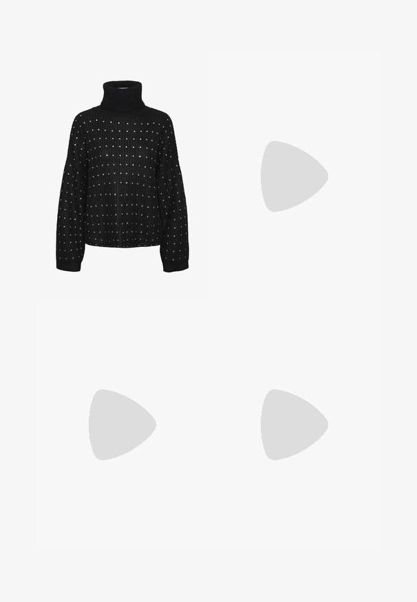 Pieces PCRAYNEY TURTLE NECK  - Jersey de punto - black; Vaqueros de mezclilla azul con corte recto, que presentan un patrón de corazones en azul claro repetido, botones de cobre y un diseño tradicional de cinco bolsillos.; Bota negra de cuero brillante hasta la rodilla con punta puntiaguda y tacón bajo curvado sobre un fondo claro y liso.; Pequeño bolso negro brillante con dos asas largas y detalles de cordón lateral sobre un fondo claro liso.