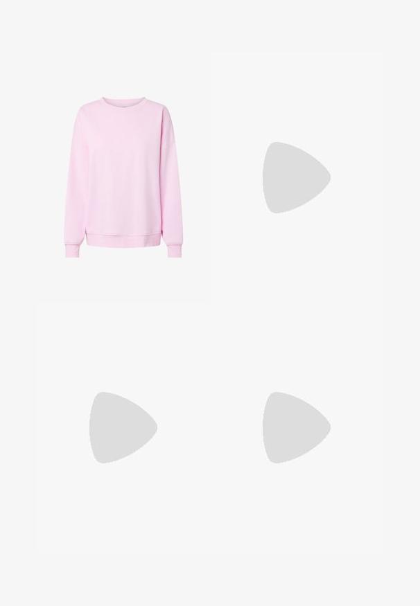 Sweat-shirt rose clair à manches longues et col rond, avec poignets et ourlet côtelés, présenté sur un fond blanc uni.; Pantalon de jogging rose pâle avec taille élastique, cordon de serrage, poches latérales et bas élastiqués, présenté sur fond blanc.; Baskets rose clair avec une tige synthétique lisse, des détails perforés, un bout arrondi, un design à lacets et une unité de coussin d'air visible dans la semelle.; Sac à main rose rembourré avec un design arrondi, fabriqué à partir d'un matériau brillant. Dispose d'une poignée froncée et d'une fermeture éclair pour un accès sécurisé.