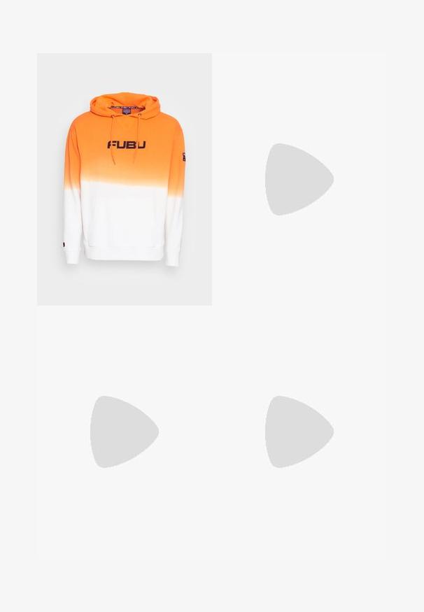 Oranges und weißes Hoodie mit einem Verlaufdesign, das ein großes FUBU-Logo in Schwarz, Kordeln und eine Vordertasche aufweist. Weicher Stoff.; Beige T-Shirt mit kurzen Ärmeln aus Baumwolle, ausgestattet mit einem kleinen schwarzen und roten Logopatch auf der linken Brust sowie Logoakzenten an den Ärmeln.; Weiße Baumwollhosen mit geradem Bein, Fronttaschen, einem Knopfverschluss und einer weichen Textur.; Weiße Lederturnschuhe mit strukturierten Oberflächen, gepolstertem Kragen und sichtbarer Luftpolsterung in der Sohle. Verfügt über Schnürsenkel und ein minimalistisches Design.