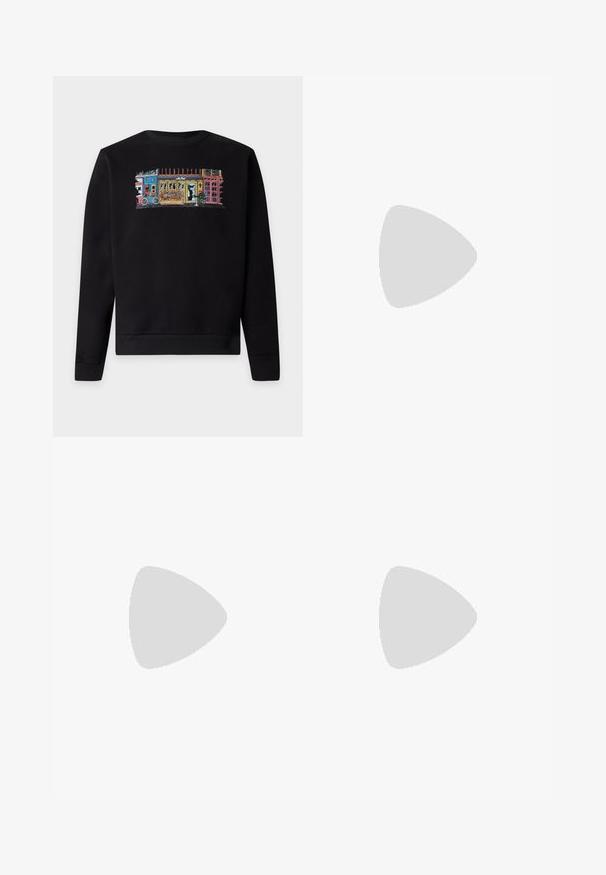 Sort sweatshirt med farverigt broderi af en gadescene med bygninger, en cykel, blomster og en person, der sidder på en bænk.; Sort t-shirt med korte ærmer med et stort gult og blåt "icecream"-motiv med en skøjtefigur. Blødt, glat stof; afslappet pasform.; Lyselavendel denim jeans med en lige pasform, der har et stort hvidt grafik af en kat på ryggen. Klassisk fem-lommers design.; Hvid lavtop-sneaker med gråt hælflig, hvide snørebånd og tekstureret sål, vist på en ensfarvet lys baggrund.