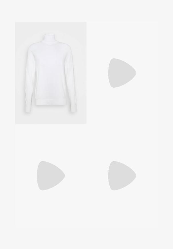 Pull à col roulé blanc avec des manches longues, fabriqué en tissu lisse. Présente un design ajusté et des poignets et un ourlet côtelés. Pas de motifs ni d'accents.; Chemise en velours côtelé vert à manches longues, col boutonné, poche poitrine avant et boutons beige sur le devant et au col.; Pantalons droit couleur marron clair en coton. Ils présentent une fermeture à bouton, des plis avant et des poches latérales. Texture lisse.; Baskets blanches basses à lacets sur l’avant et semelle épaisse, vues de côté sur un fond neutre.