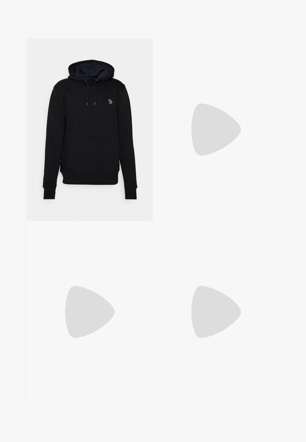 Schwarzer Kapuzenpullover aus Baumwolle mit einer Vordertasche, versehen mit einem kleinen gestickten Logo auf der Brust und einem Kordelzug in kontrastierender Farbe.; Schlichtes weißes Kurzarm-V-Neck-T-Shirt mit kleinem sichtbarem Markenzeichen innen im Kragenbereich auf neutralem Hintergrund.; JOOP! Jeans MITCH - Jeans Straight Leg - black; PS Paul Smith DOVER - Sneaker low - pink