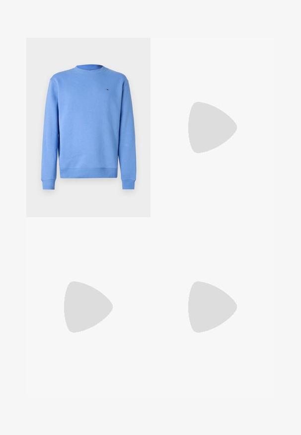 Heled sinine ümar kaelusega sweatshirt, mis on valmistatud pehmest kangast, pikade varrukate, soonikkoes mansettide ja äärega, rinnal on väike logo.; Hele sinine puuvillane T-särk, millel on ümmargune kaelus ja lühikesed varrukad. Rinnale on kirjutatud valgete klinkritekstiga "Pepe Jeans London".; Heledadhed denim teksad, sirge lõikega, millel on kulumise detailid põlvedel ja klassikaline viie taskuga stiil.; Pruun seemisnahast king ümarate varvastega, dekoratiivse õmbluse ja kuue kontrastse pitsiavaauguga. Lamedapõhjaga ja minimalistliku disainiga.