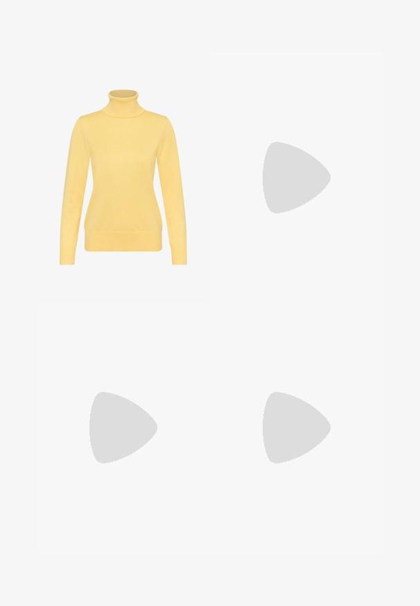 Pull à col roulé jaune en maille douce et lisse. Coupe ajustée avec manches longues et poignets côtelés, présentant un style col roulé classique.; Pantalon beige taille haute à jambes larges avec bouton frontal, fermeture éclair, passants pour ceinture et deux poches avant sur fond uni.; Bottines en suède marron avec une doublure en peluche, semelle épaisse en beige et une poignée à l'arrière. Surface texturée avec des détails de couture visibles.; Sac à épaule en tissu marron avec un corps large et arrondi et une grande poignée découpée. Texture douce, design minimaliste et aucun matériel visible.