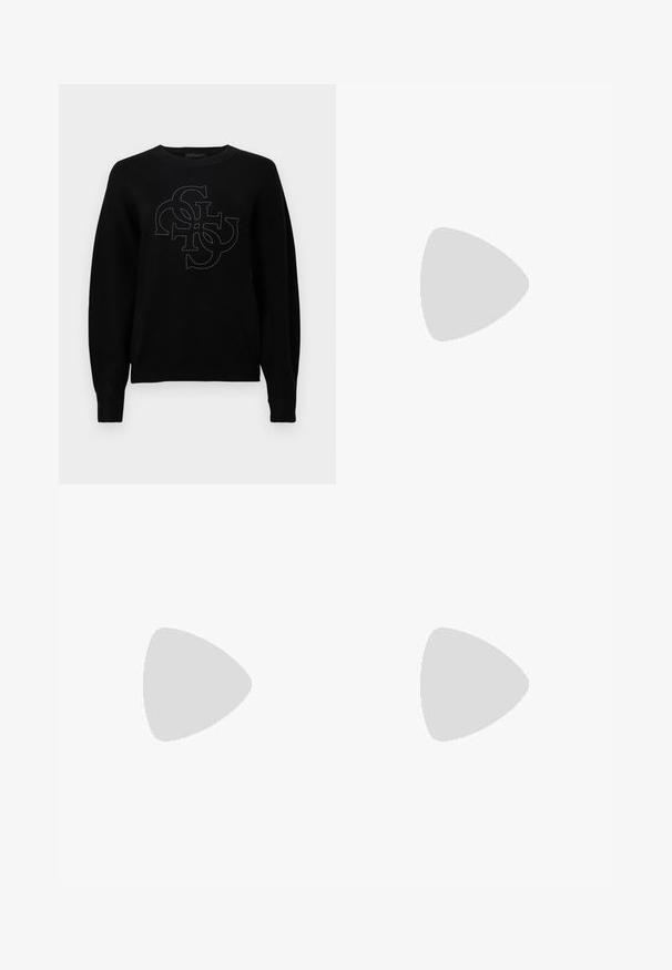 Pull noir en tissu doux avec un col rond, arborant un logo central délimité par de petits clous, et des poignets côtelés.; Jeans évasés dans un lavage bleu moyen, présentant un design classique à cinq poches, une fermeture à bouton et une texture légèrement décolorée.; Mocassin plat à bout pointu en cuir noir avec breloques décoratives dorées sur le dessus et une petite bride à boucle au talon.; Sac à main en cuir noir avec une silhouette courbée, doté d'une anse supérieure, de quincaillerie dorée et d'un plaque de logo à l'avant. Texture lisse.