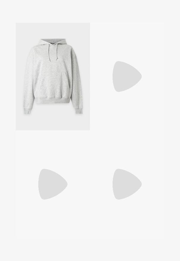 Sweat à capuche gris clair avec poche kangourou, capuche à cordon réglable et poignets et ourlet côtelés.; Leggings évasés noirs en tissu extensible, dotés d'une taille haute et de rayures blanches sur les côtés. Comprend un petit logo à la taille.; Baskets en cuir blanc avec des rayures noires, semelle extérieure en caoutchouc beige, bout rond, fermeture lacée et embout en suède gris doux.; Lunettes de soleil rectangulaires noires avec des verres jaunes. Les caractéristiques incluent des montures épaisses et un design anguleux avec une finition lisse et brillante.