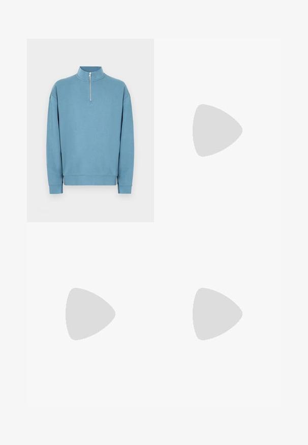 Sweat-shirt bleu clair avec col à demi-fermeture éclair, manches longues et poignets côtelés. Doté d'un logo subtil sur la poitrine. Texture lisse.; T-shirt noir à manches courtes avec un petit motif de rose rouge et le texte "HUGO" imprimé au centre de la poitrine.; Pantalons noirs à jambes droites avec une taille à bouton, passants de ceinture et pli avant, présentés sur un fond blanc uni.; Mocassin en cuir noir avec semelle en caoutchouc épaisse, dessus cousu et nom de marque embossé sur le talon, présenté de profil sur fond blanc.