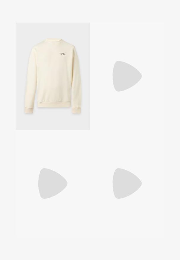 Sweat-shirt crème à manches longues avec poignets et ourlet côtelés, avec petit logo noir "Les Deux" sur la poitrine gauche.; Chemise à manches courtes vert clair avec des rayures verticales blanches et un col, présentée sur un fond blanc uni.; Jean en denim bleu avec un design classique à cinq poches, fermeture par bouton et zip, coupe droite et légère décoloration sur les cuisses et les genoux.; Chaussure beige en daim à enfiler avec un design minimaliste, présentant un devant légèrement surélevé, une semelle en caoutchouc couleur crème et un intérieur orange.