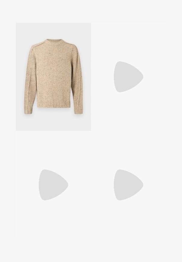 Pull beige en maille avec de fines mouchetures multicolores, manches longues, poignets et ourlet côtelés, et col rond.; Pantalons larges rayés marine avec plis avant, fermeture à bouton unique et tissu lisse. Présente des fines rayures verticales vertes pour le détail.; Baskets en cuir verni noir avec un bout arrondi, un laçage, une semelle en caoutchouc texturé et une finition lisse.; Serviette rectangulaire en cuir noir texturé avec double poignée, poche avant zippée et bandoulière réglable présentée sur fond blanc.