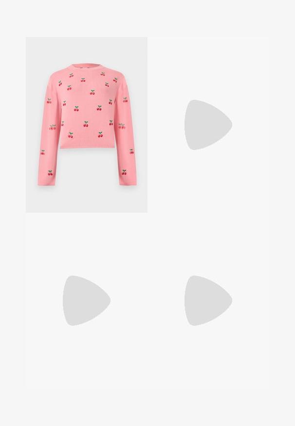 Pull court à manches longues rose avec motifs répétés de cerises rouges et feuilles vertes sur le devant et les manches.; Mini-jupe noire plissée avec large ceinture, plis plats uniformément espacés, présentée à plat sur un fond gris clair.; Ballerines noires en cuir avec un bout pointu, une semelle plate et une petite sangle avec un détail de boucle en argent.; Sac à bandoulière en cuir noir avec un rabat incurvé fermé par un fermoir métallique rond et une sangle fine et ajustable.