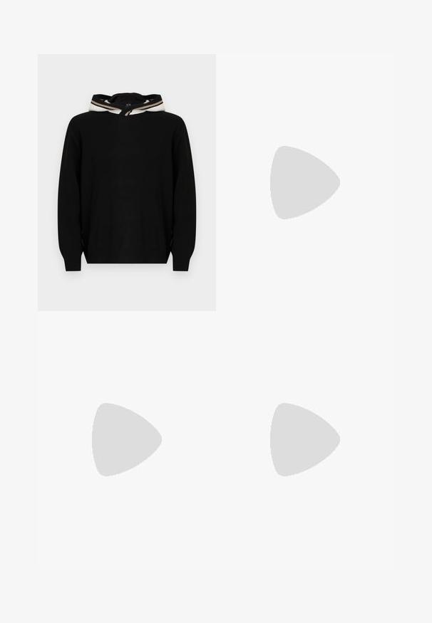 Pull-over noir à capuche, avec une texture lisse et des accents rayés autour du bord de la capuche. Design simple et coupe décontractée.; Polo beige à manches courtes, col classique, trois boutons devant et texture douce. Dispose d'une coupe décontractée et ample.; Pantalons kaki en tissu léger. Dotés d'une taille élastique, d'une fermeture à boutons, de jambes droites et d'une texture lisse.; Baskets blanches et noires avec une tige en cuir lisse, des accents texturés et une semelle épaisse blanche. Présentent un design classique à lacets.