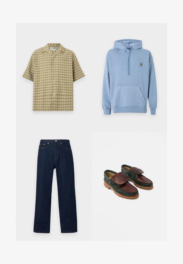 Ανοιχτό μπλε φούτερ Carhartt με κουκούλα και κορδόνι, μπροστινή τσέπη καγκουρό, ριμπ μανσέτες και τελείωμα, και ένα μικρό καφέ λογότυπο στο στήθος.; Πουκάμισο με κοντά μανίκια και κουμπιά, με μοτίβο καρό σε ελιάς και λευκό χρώμα και γιακά καμπ, παρουσιάζεται σε απλό ανοιχτό φόντο.; Σκούρο μπλε τζιν παντελόνι με ίσια γραμμή, κουμπιά μπροστά, κλείσιμο με φερμουάρ και πεντάτσεπο σχέδιο πάνω σε μονόχρωμο φόντο.; Δερμάτινα παπούτσια με σκούρο πράσινο σώμα και μπορντό πάνω μέρος, στρογγυλή μύτη, ασφαλισμένο καπάκι και υφή στην ελαστική σόλα με ραβδώσεις.
