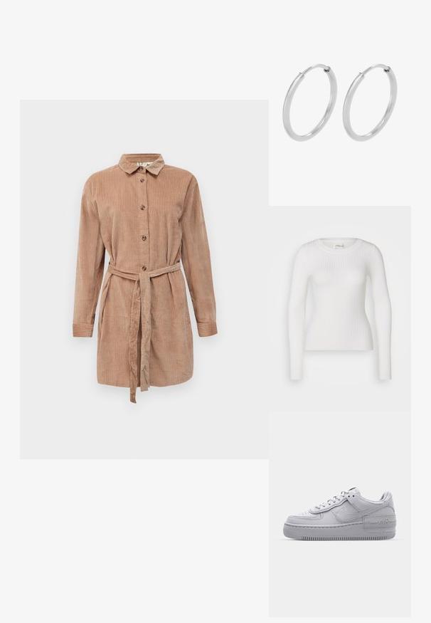 Top blanco de manga larga con costuras acanaladas y escote redondo. La tela es suave, con una textura sutil y un diseño ajustado. Sin hardware ni patrones visibles.; Vestido camisero de pana de color marrón claro con mangas largas, cuello y un cinturón de tela a juego atado en la cintura.; Zapatilla Nike Air Force 1 gris con puntera perforada, parte superior de cuero suave, suela gruesa y detalle en relieve 'AIR' en el talón.; Pendientes de aro de plata, forma circular, textura lisa y brillante, y ancho constante en toda su extensión. Diseño minimalista sin acentos adicionales.