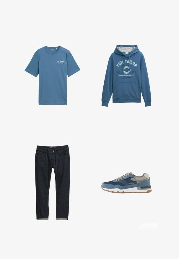 Blauer Hoodie aus weichem Stoff, mit einer vorderen Kängurutasche, einer Kapuze mit Zugband und einem aufgedruckten "Tom Tailor"-Logo mit Akzenten in Hellblau.; Blaues Baumwoll-T-Shirt mit kurzen Ärmeln, rundem Ausschnitt und dezentem Aufdruck-Logo auf der linken Brust. Weicher Stoff, lässige Passform.; Dunkelblaue Jeans mit Slim-Fit, mit hochgekrempelten Säumen, klassischem Fünf-Taschen-Design und Knopfverschluss, vor einem weißen Hintergrund.; TOM TAILOR LICENCE SNEAKER MIT -BLOCKING - Sneaker low - navy