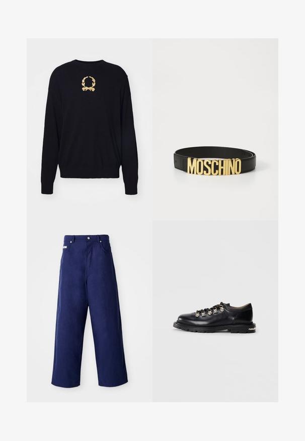 Zwarte trui van zacht materiaal, met een gouden geborduurd lauriertakontwerp op de borst en geribde manchetten en zoom.; Wijde broek in marineblauw, gemaakt van zachte stof. Heeft een knoopsluiting en vo pockets aan de voorkant, met een nette afwerking en geen zichtbare patronen.; Zwarte leren lage schoen met dikke zool, metalen oogjes, decoratieve zilveren charmes aan de veters en een gestructureerde loopzool.; Zwarte leren riem met een grote gouden "MOSCHINO" logo gesp, gladde textuur, verstelbare maat en minimalistisch ontwerp.
