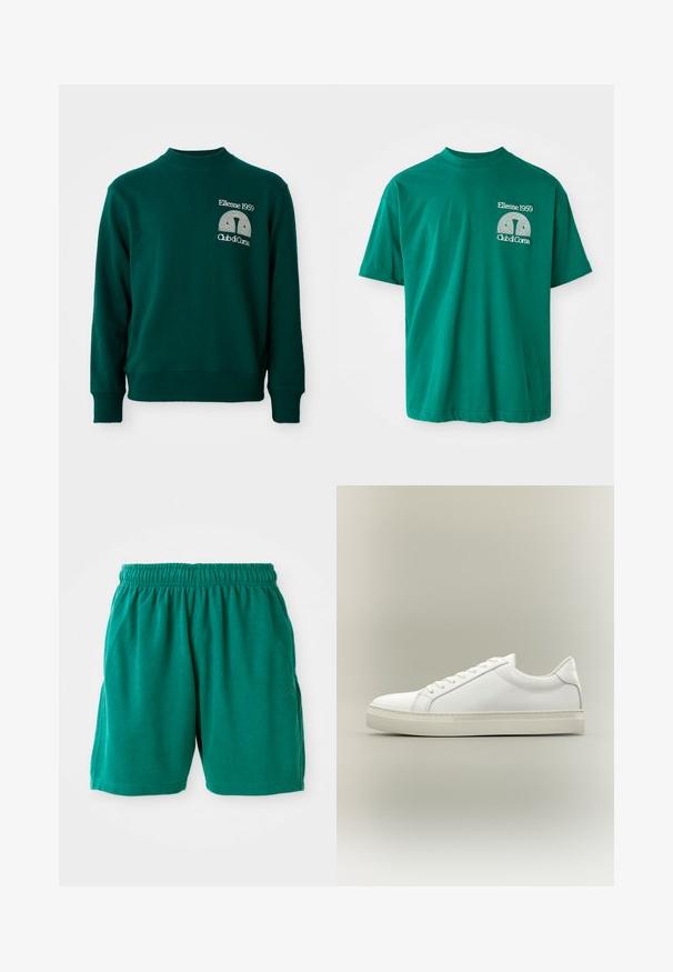 Zelená mikina s vysokým golierom, s rebrovanými manžetami a logom na prednej strane s nápismi "Ellesse 1959" a "Club di Corsa".; Zelené bavlnené tričko s okrúhlym výstrihom. Na ľavej hrudi je grafický potlač bielou farbou s nápisom "Ellesse 1959 Club di Corsa".; Zelené bavlnené šortky s elastickým pásom, bočnými vreckami a prešitým lemom. Hladká textúra s uvoľneným, neformálnym strihom.; Biela nízka teniska so šnurovaním vpredu a hrubou podrážkou, zobrazená zboku na neutrálom pozadí.