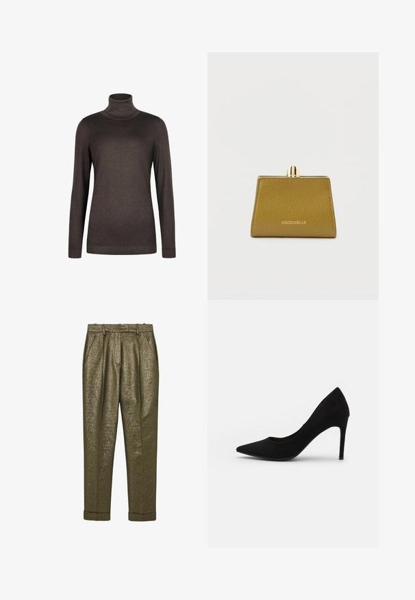 Brun turtleneck sweater lavet af blødt stof. Har lange ærmer og et tætsiddende design. Glat tekstur med ribbet hals og kant.; Metallic olivengrønne bukser med løs pasform, der har folder, omslået sømme og en glat, tekstureret overflade.; Sort ruskind højhælet pumpe med spids tå, glat overflade og slank stiletthæl. Klassisk design med en elegant silhouette.; Grøn mønstret lædermøntpung med en guldlåslukning. Har en flad, rektangulær form og præget "Coccinelle"-logo på forsiden.