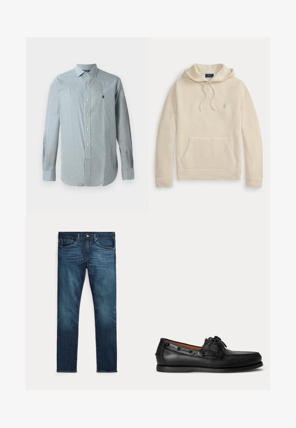 Gebreide hoodie in crèmekleur met voorzak, capuchon met trekkoord, geribbelde manchetten en zoom, en een klein geborduurd logo op de borst.; Overhemd met knoopjes in een blauw-witte ginghamcheck, lange mouwen, klassieke kraag, met een klein geborduurd embleem op de borst.; Donkerblauwe slim-fit jeans met vooraan een knoop en ritssluiting, vijf zakken en subtiel vervagen op de voorkant van de dijen en knieën.; Zwarte leren mocassin met veterdetail en lage rubberen zool, zijaanzicht op een eenvoudige lichte achtergrond.