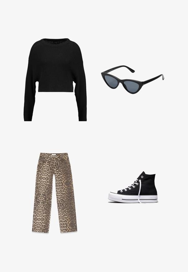 Sort kortærmet strikket sweater med løs pasform, bred udskæring og lange ærmer, der har et struktureret ribbet mønster hele vejen igennem.; Leopardskindede denimjeans med en neutral beige og brun farvepalet, lige ben-design og traditionelle lomme-detaljer.; Sort high-top canvas sneaker med hvid gummisål og hvide snørebånd, vist fra siden mod en hvid baggrund.; Sorte katteøje solbriller med mørkegrå linser, slankt plastisk stel, spidse hjørner og lige stænger. Ingen synlig hardware eller dekorationer.