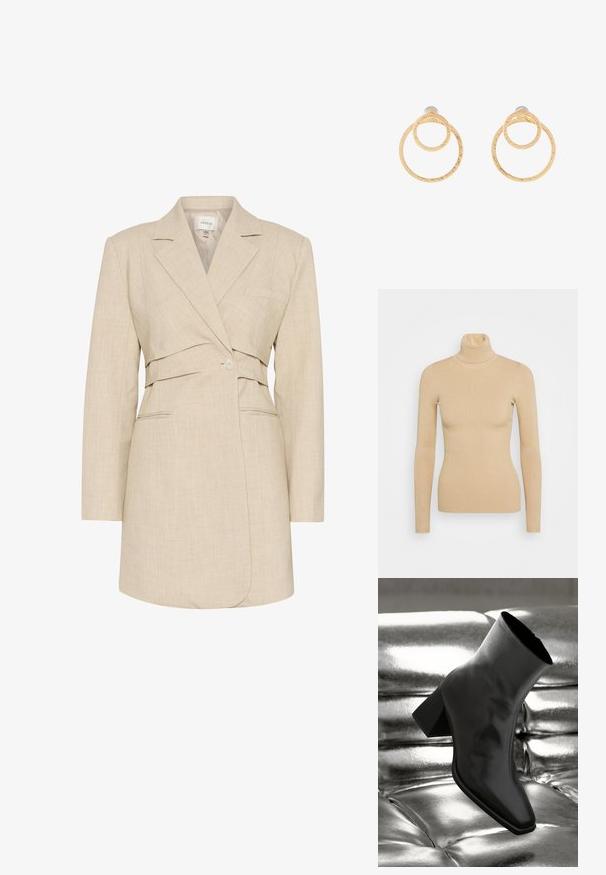 Beige geribde coltrui met lange mouwen, met een aansluitende silhouet en een soepele textuur. Geen zichtbare hardware of patronen.; Beige blazer van een gestructureerde linnenstof, met een enkele knoop sluiting, notch revers en twee voorkruiszakken. Strakke pasvorm met een getailleerde taille.; Zwarte enkellaarsjes van glanzend materiaal met een vierkante neus en taps toelopende hak, afgezet tegen een glanzende zilveren gecapitonneerde achtergrond.; Gouden oorbellen in de vorm van hoepels met twee onderling verbonden cirkels met een gestructureerde afwerking. Ontworpen met een gladde, veilige achterkant.