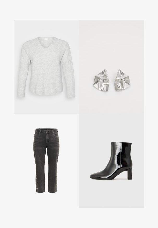 Lys grå langærmet sweater med ribbet tekstur, V-hals og en let buet kant. Blødt materiale med subtile mønstervariationer.; Sorte høj talje lige jeans med metalknap, forlommer og små sølvnitter langs de ydre sidesømme.; Sort lakeret ankelstøvle med spids tå og en midt-højde blokhæl. Glat tekstur og minimalistisk design.; Sølvmetal øreringe med et bølgende, skulpturelt design, der har en poleret overflade og uregelmæssige former, hvilket fremhæver en moderne æstetik.
