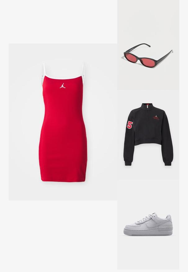 Sort cropped sweatshirt med halv lynlås, rødt nummer "5" på højre ærme og rød broderet tekst på venstre bryst.; Rød ribbet kjole med spaghetti stropper og hvid kant. Har et hvidt Jumpman-logo centreret på brystet. Kort, tætsiddende silhuet.; Grå Nike Air Force 1 sneakers med perforeret tå, glat læderoverdel, tyk sål og præget 'AIR' detalje på hælen.; Sorte ovale solbriller med tynde arme og rødtonede linser, der ligger på en hvid overflade.