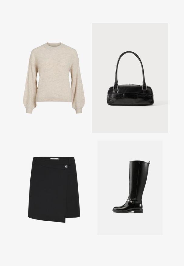 Beige ribstrikket sweater med høj rund hals og ballonærmer. Tekstureret stof med et blødt udseende. Klassisk pasform, ingen synlige pynt.; Sort omslagskørt lavet af et glat stof, med en sidelukning og en asymmetrisk kant for et struktureret udseende.; Sorte knæhøje støvler lavet af blankt læder med en sølvfarvet spænde ved anklen og rundet snude. Flad sål.; Sort læderhåndtaske med rektangulær form, der har et enkelt struktureret håndtag, sølvhardware og lynlås-lukning. Glat tekstur.