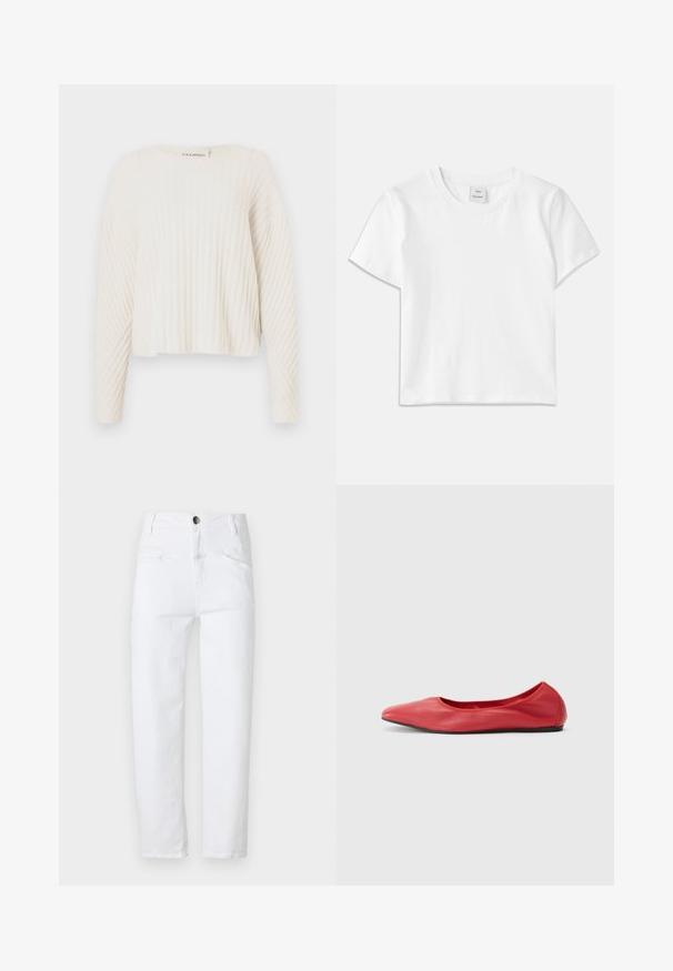 CLOSED CREW NECK - Strickpullover - ecru; Weißes Baumwoll-T-Shirt mit Rundhalsausschnitt, kurzen Ärmeln und geradem Saum. Etikett mit der Aufschrift "Won Hundred" an der Mitte des Ausschnitts.; Weiße Jeans mit hoher Taille, geradem Schnitt, zwei vorderen Taschen und einer hinteren Tasche. Verfügt über einen Metallknopf und einen Reißverschluss.; Filippa K REY FLATS - Klassischer Ballerina - bright red