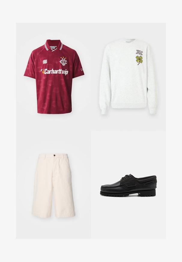 Grijze trui gemaakt van gestructureerde stof, met een ronde hals, lange mouwen, en een groene vierbladige klaver graphic en tekstontwerp op de borst.; Bordeauxkleurige voetbalshirt met korte mouwen en een kraag, voorzien van een gestructureerd patroon, geborduurd logo en witte accenten.; Lichtbeige katoenen shorts met een rechte pasvorm, voorzien van een knoopsluiting, zijzakken en een zoom die net boven de knie valt.; Zwarte schoen met een leren bovenzijde, textiele accenten, ronde veters en een getextureerde rubberen zool. Voorzien van mocassin-stiksel en merkdetails.