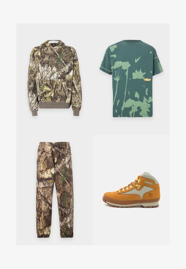 Kamuflage hoodie med et tekstureret stof i jordfarver som brun og grøn, mønstret med blade og barkdetaljer, samt en frontlomme.; Grøn tie-dye kortærmet Nike T-shirt med lysegrønne blomsterprint og Nike-swoosh logo på brystet.; Camo sweatpants med et brunt og grønt naturligt mønster, der har en elastisk talje med snore og elastiske manchetter ved anklerne.; Brun ruskinds vandrestøvle med lysegrå stofpaneler, guldøjer, gummisål og Timberland-logo præsenteret på hælen.